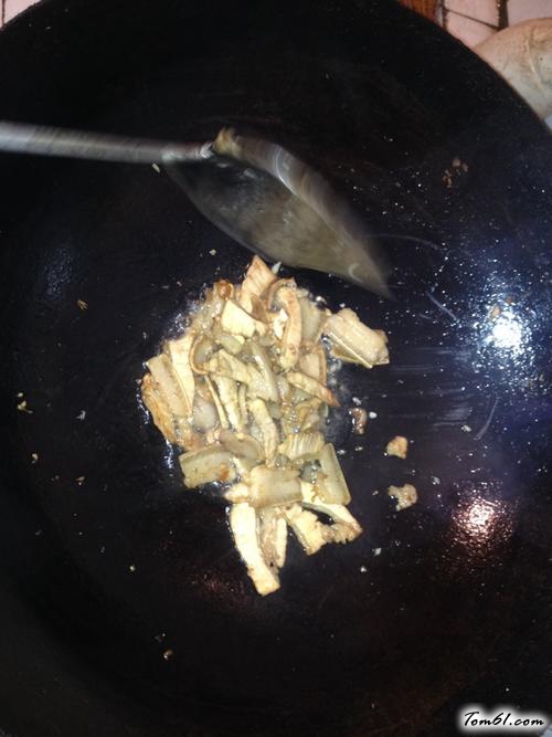 【芹菜香干炒肉！】