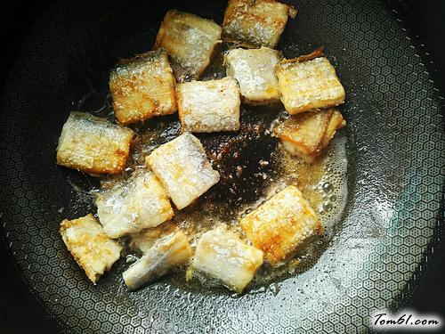 【香酥烩带鱼】