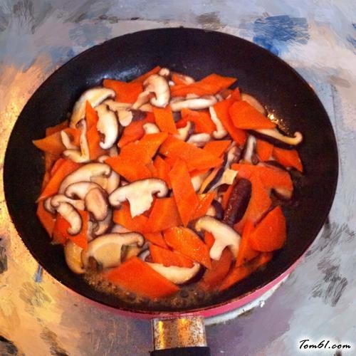 【香菇胡萝卜】