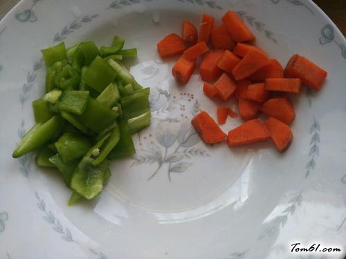 【孜然牙签羊肉】