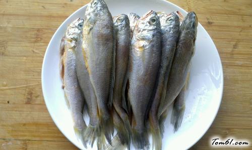 【油炸小黄鱼】