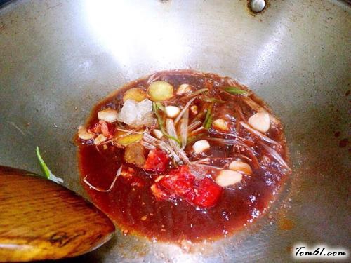 【红腐乳烧排骨】