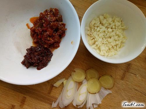 【香辣鲢鱼头】