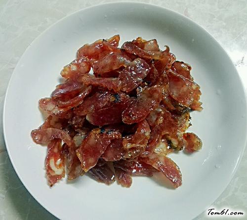 【蒜心炒腊肠】