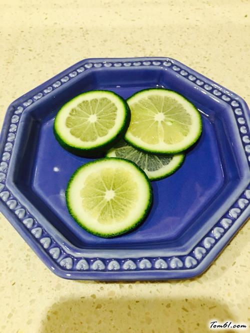 【迷迭香酱汁三文鱼】