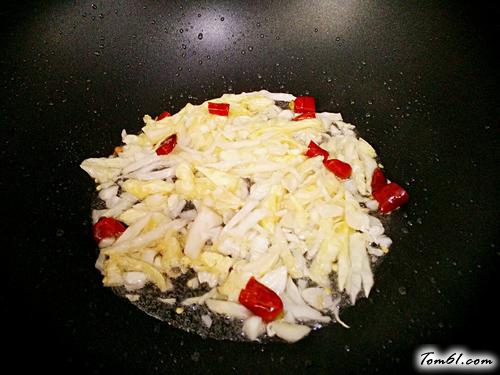 【泡菜苕粉炒肉丝】