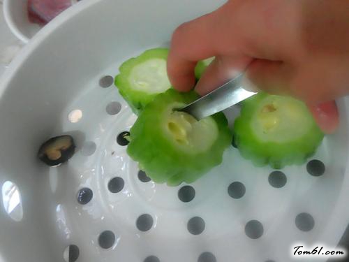 【苦瓜蒸肉】