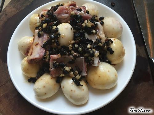 【芋头蒸排骨】