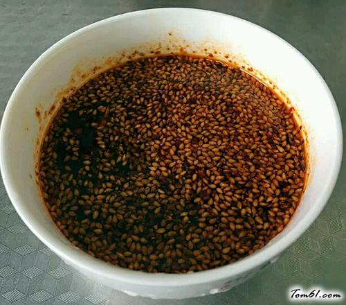 【苜蓿菜团子】