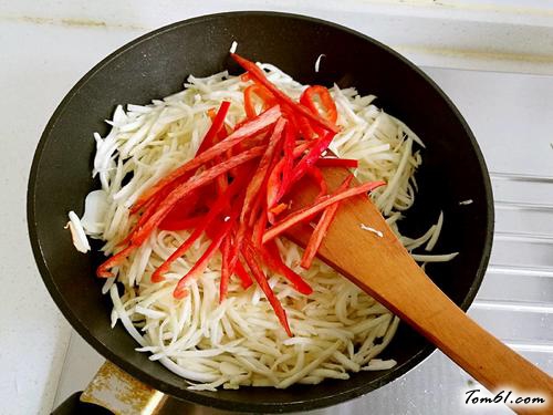 【茭白炒肉丝】