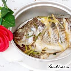 电饭锅蒸鱼的做法