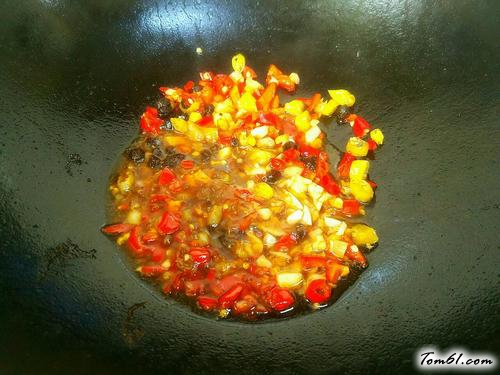 【豆豉辣椒蒸鲢鱼】