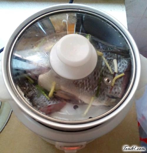 【电饭锅蒸鱼】