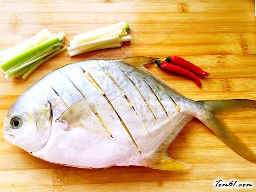 【清蒸白鲳鱼】