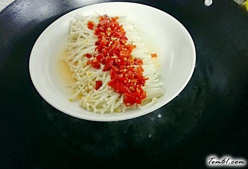 【剁椒蒸金针菇】