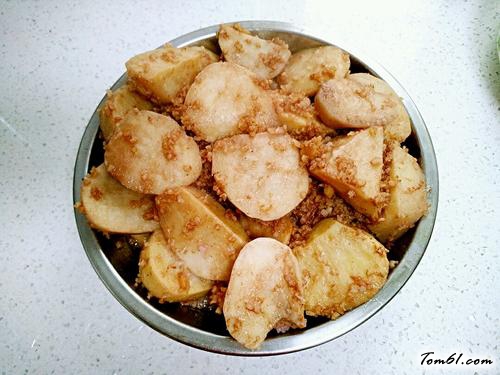 【香芋粉蒸肉】