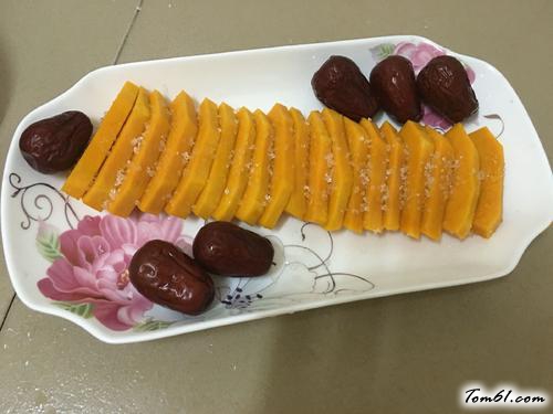 【红枣蒸南瓜】
