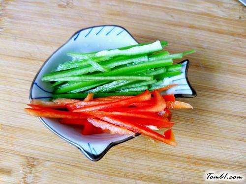 【柠檬鲈鱼（泰式清蒸）】