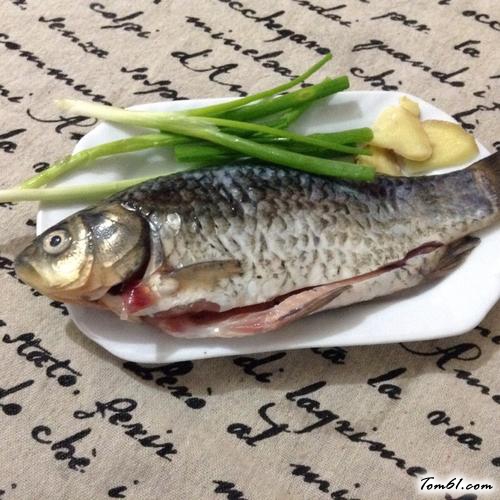 【清蒸鲫鱼】