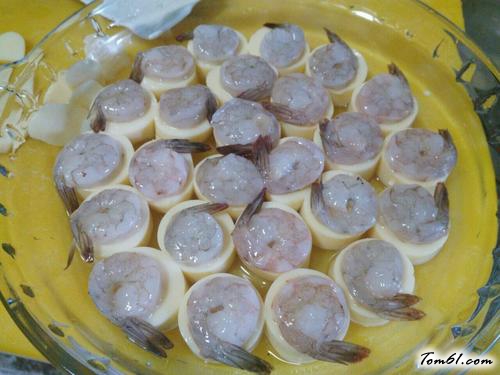 【蒜香玉子豆腐蒸虾仁】