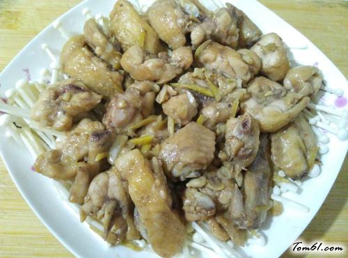 【金针菇蒸鸡翅】