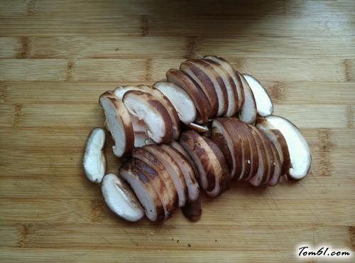 【香菇蒸鸡腿】