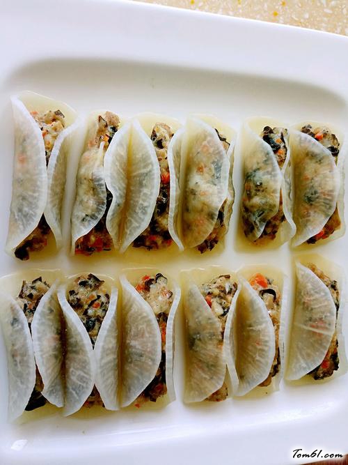 【三鲜萝卜卷】