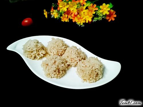 【猪肉大米丸子】