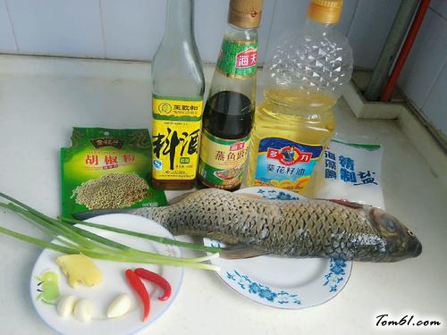 【清蒸孔雀开屏鱼】