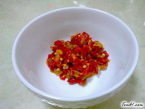 【剁椒蒸金针菇】