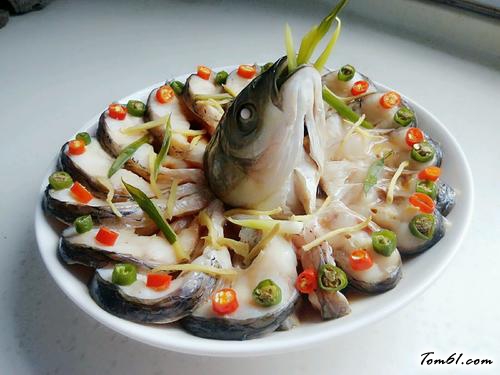 【清蒸孔雀开屏鱼】