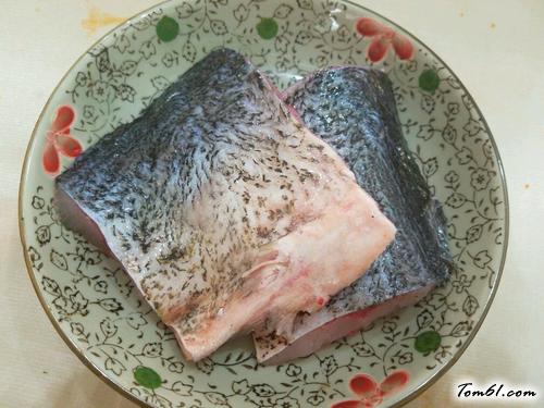 【豆豉辣椒蒸鲢鱼】