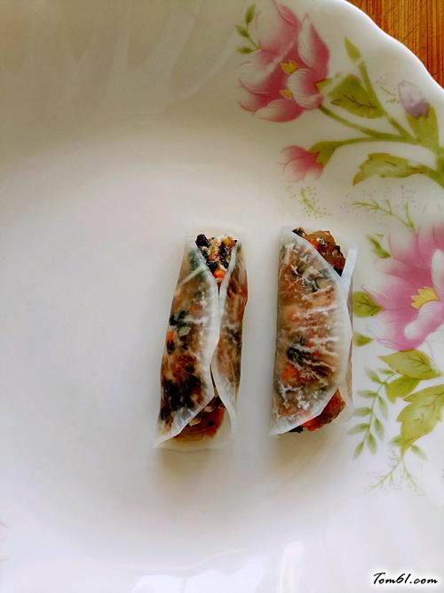 【三鲜萝卜卷】