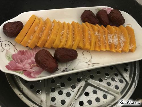 【红枣蒸南瓜】