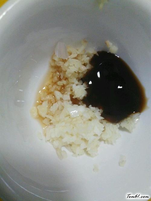 【蒜香玉子豆腐蒸虾仁】