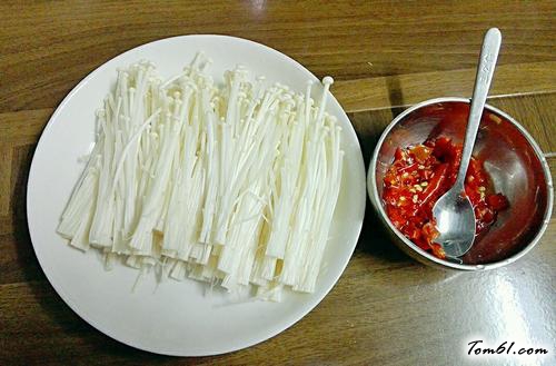 【剁椒蒸金针菇】