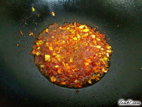 【大蒜辣椒蒸猪皮】