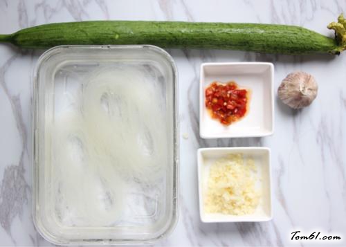 【蒜蓉粉丝蒸丝瓜】