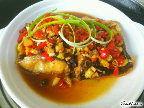 【豆豉辣椒蒸鲢鱼】