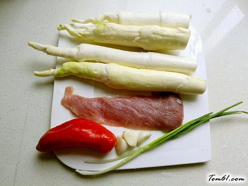 【茭白炒肉丝】