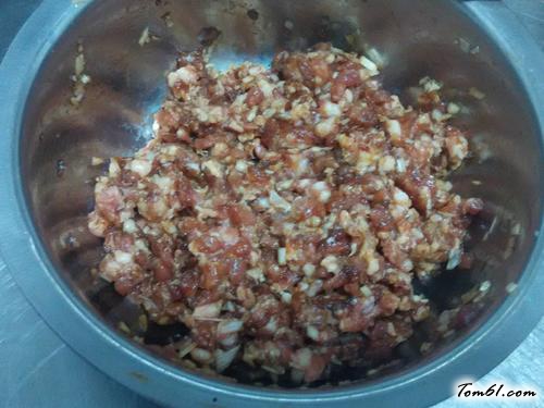 【豆角炒肉沫】