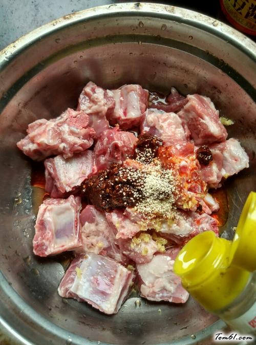 【豆腐蒸排骨】