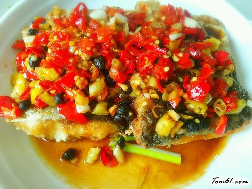 【豆豉辣椒蒸鲢鱼】