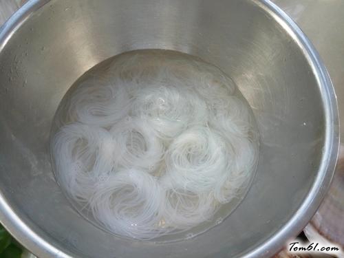 【蒜茸粉丝扇贝】