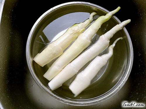 【茭白炒肉丝】