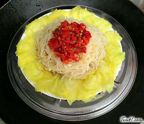 【剁椒粉丝娃娃菜】