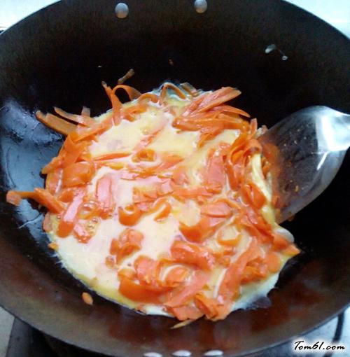 【胡萝卜炒鸡蛋】