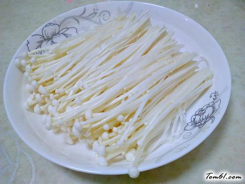 【剁椒蒸金针菇】