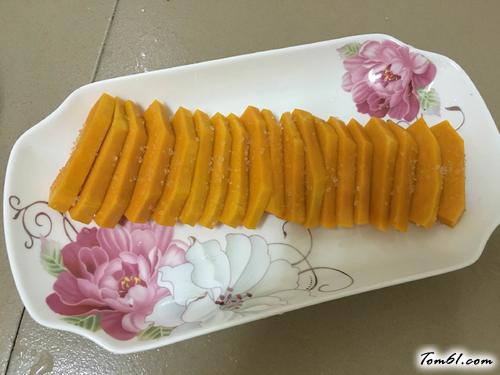 【红枣蒸南瓜】