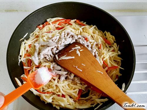 【茭白炒肉丝】